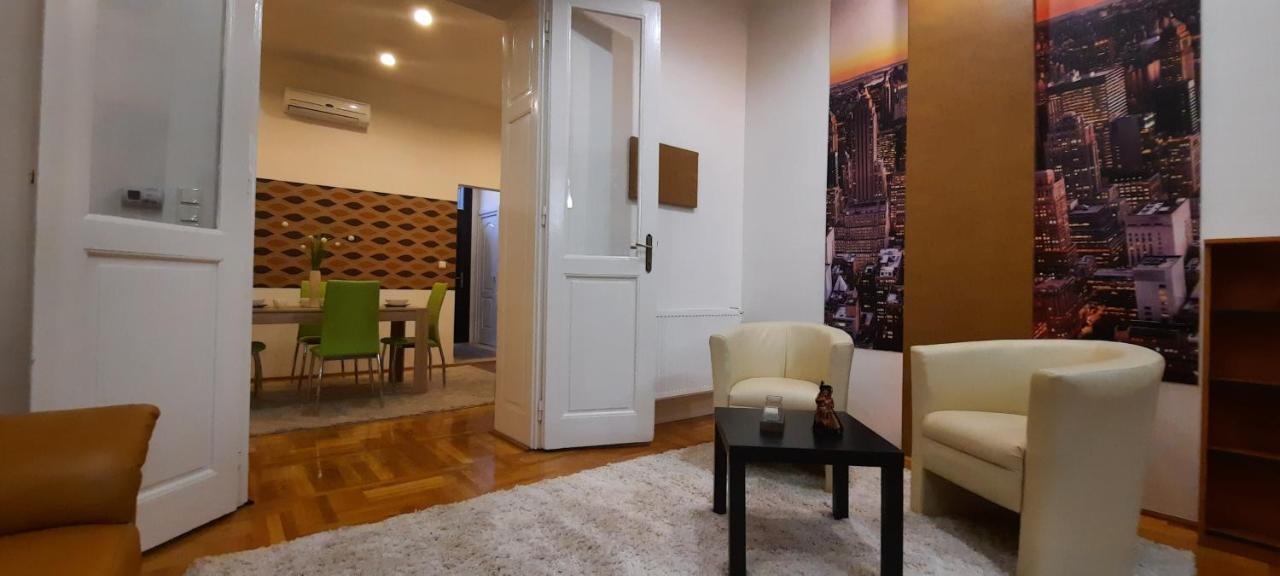City Life Apartment Дебрецен Екстер'єр фото