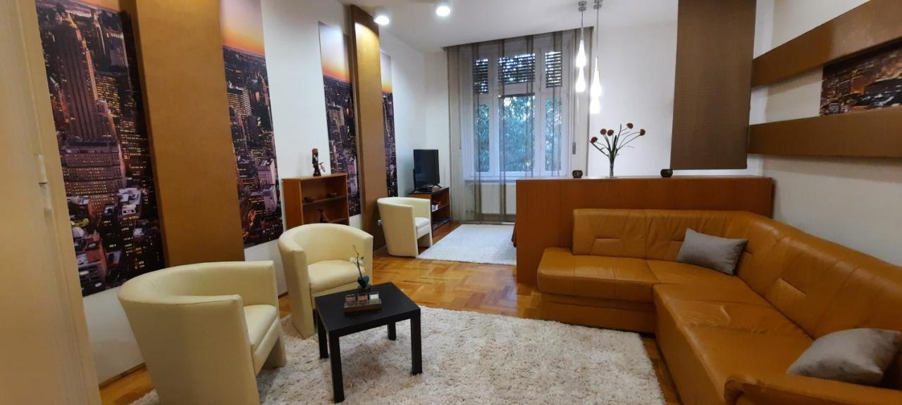 City Life Apartment Дебрецен Екстер'єр фото