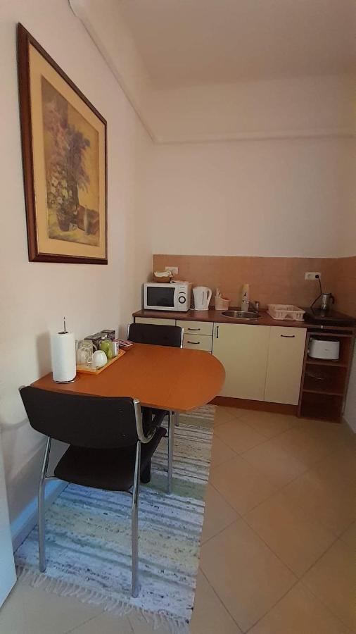 City Life Apartment Дебрецен Екстер'єр фото
